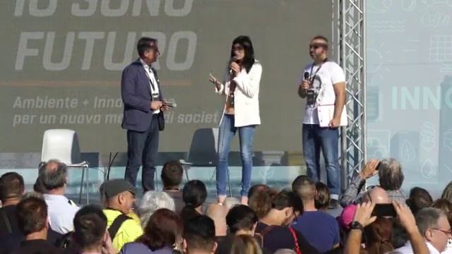 Costa a Napoli per #Italia5Stelle con la sindaca Chiara Appendino (12.10.19) смотреть онлайн