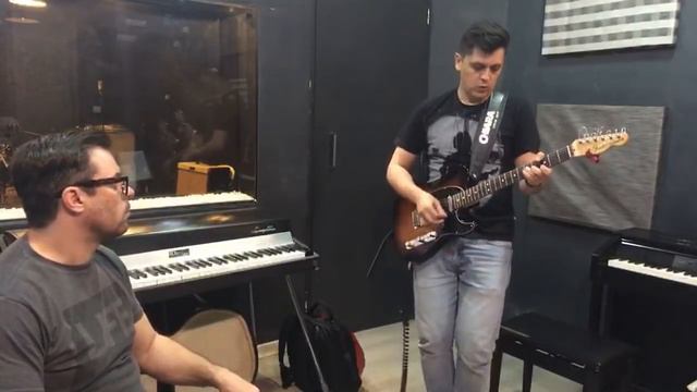 Gravação de guitarra com Alexandre Magnani Produção musical Cd Daniel Araújo (PAX) смотреть онлайн