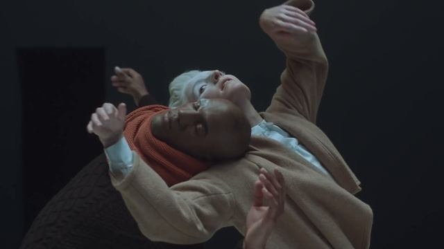 Identity - De Bijenkorf