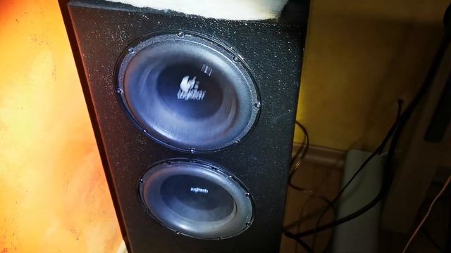 Logitech z906 & Grundig speakers doing some excursion | Bass test смотреть онлайн