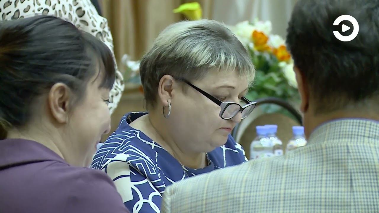 В областном центре работают над формированием системы воспитательной работы в школах смотреть онлайн