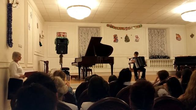 Фёдор играет на аккордеоне 21.12.15 смотреть онлайн