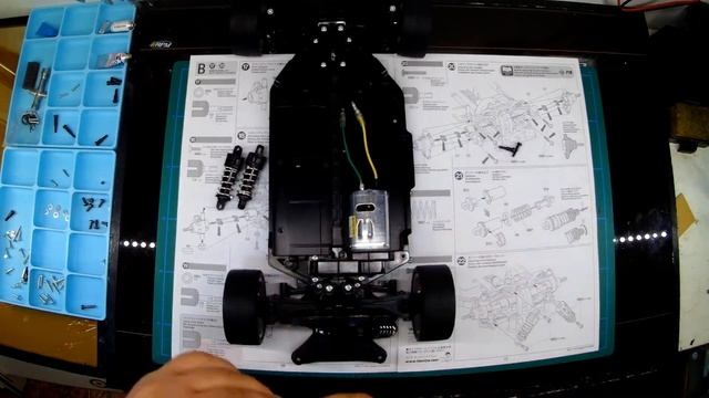 MONTAGGIO TAMIYA TT-02 1\10 FERRARI 458 RACING смотреть онлайн