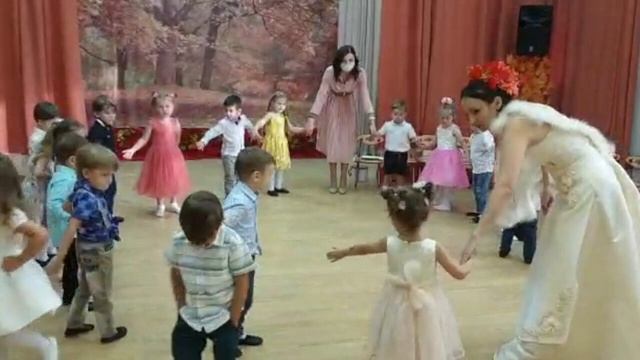 МБДОУ № 53 Росинка Осенний праздник во второй младшей группе № 2 Осень в гости к нам пришла смотреть онлайн