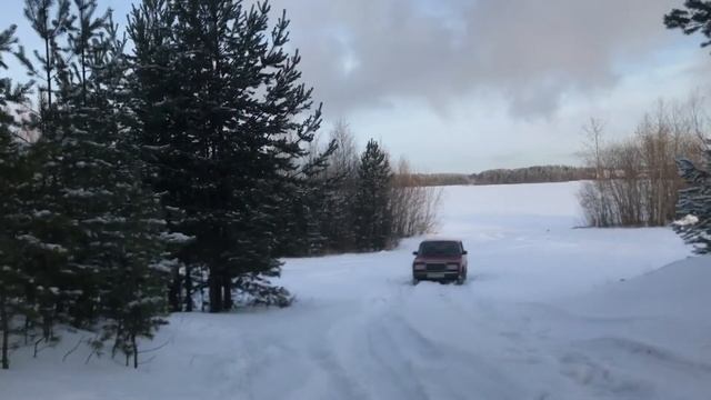 Согнул крыло на жиге! ВАЗ 2107 проверка на проходимость! смотреть онлайн