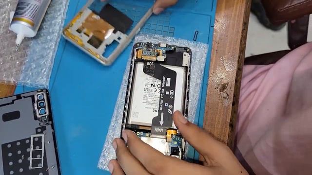Замена экрана Samsung Galaxy A70 Screen Replacement Display Replacement Samsung LCD Change смотреть онлайн
