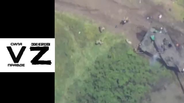 Операция «Мертвый хряк». При звуках подлетающего дрона хохлы притворяются мертвыми. смотреть онлайн