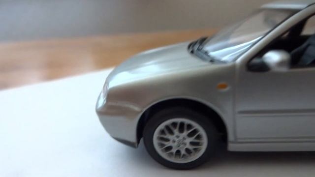 Volkswagen Golf Mk4 | Minichamps | Масштабная модель автомобиля 1:43