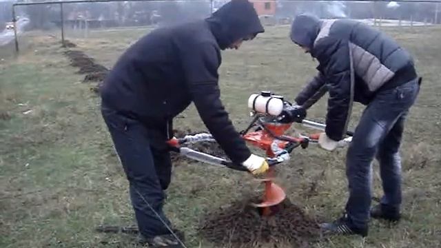 Бензобур Hitachi DA 300 E