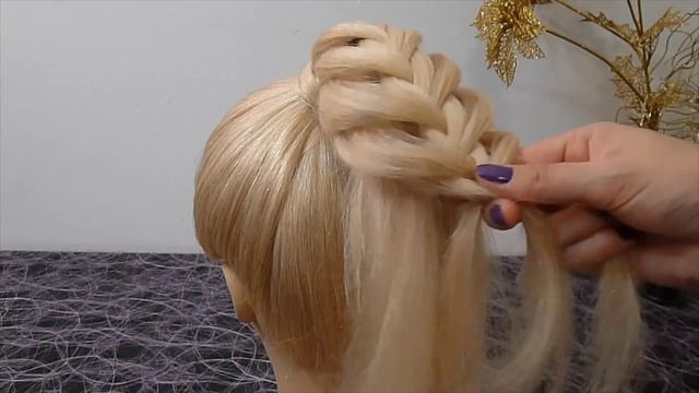 Причёска с плетением французской косички в хвосте.Причёски для средних, длинных волос смотреть онлайн