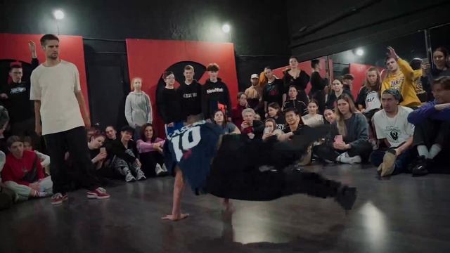 DAVAY DAVAY BREAK/HOP BATTLE BBOY GROM & KADET VS BBOY YAN & BANZAY 1/2 final смотреть онлайн