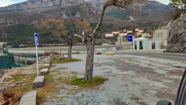 Не реально красивое место в 100 км от Ниццы / Канны смотреть онлайн