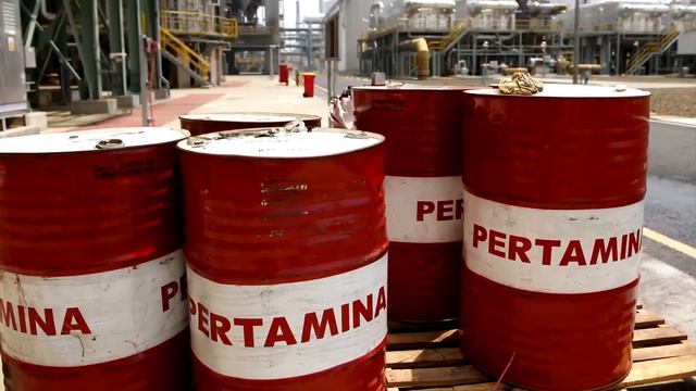 Indonesia, Russia join hands to build $ 16 billion refinery in East Java смотреть онлайн