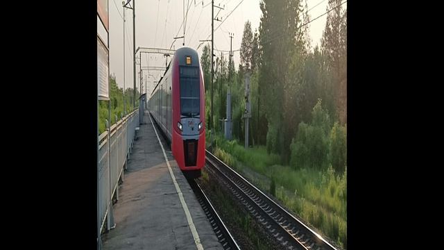 ЭС2Г-015 Ласточка с Пригроодный Поезд Рыбацкое Тихвин О П Апраксин смотреть онлайн