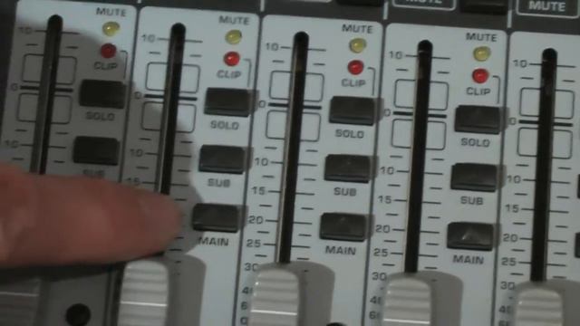 Behringer XENYX X1622 USB - Overview [720p|GER] смотреть онлайн