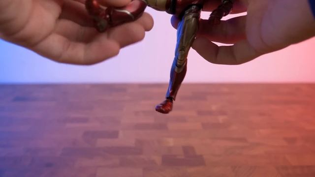 Фигурка ЖЕЛЕЗНОГО ЧЕЛОВЕКА от Bandai! (S.H. Figuarts)