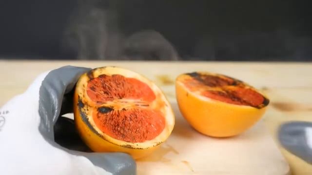 РАСКАЛЕННЫЙ НОЖ VS ЗАЖИГАЛОК смотреть онлайн