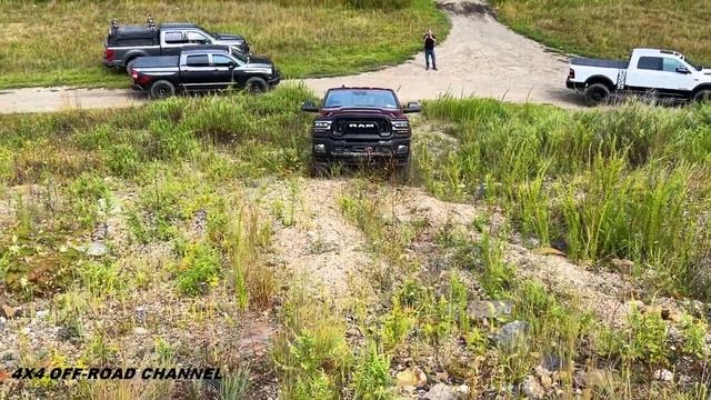 F350 vs Power Wagon 2022 Comparison Off Road 4x4 Ford vs Ram HD Trucks Climbing Hills смотреть онлайн