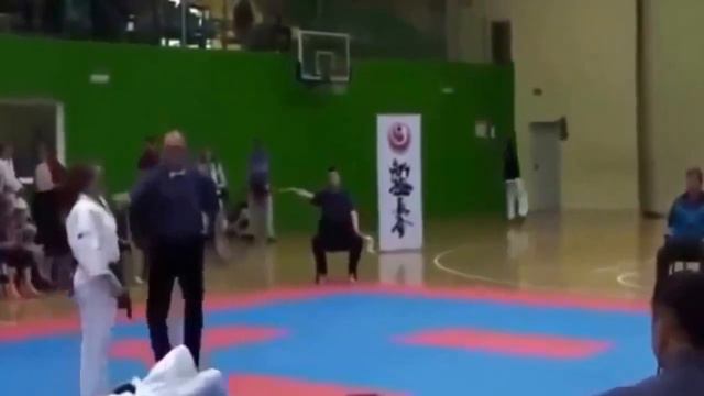 Приколы №7 Девчонки все в "нелепых ситуациях" Подборка прикол смотреть онлайн
