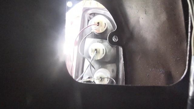 Нива Шевроле замена задних фонарей.