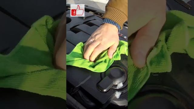 Как отмыть грязь под капотом?