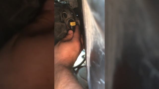 Замена лампочек в ПТФ Kia c'eed jd смотреть онлайн