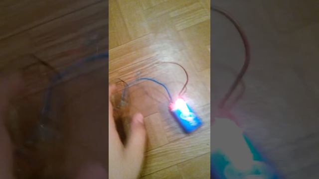 Подключение светодиодной ленты к батарейке смотреть онлайн