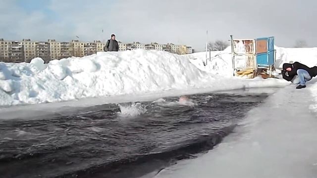 spring ice jumping Купчинские карьеры Чистые пруды на Димитрова в Купчино смотреть онлайн