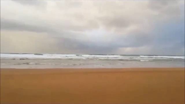 Очедной пляжный поиск, северная Испания смотреть онлайн