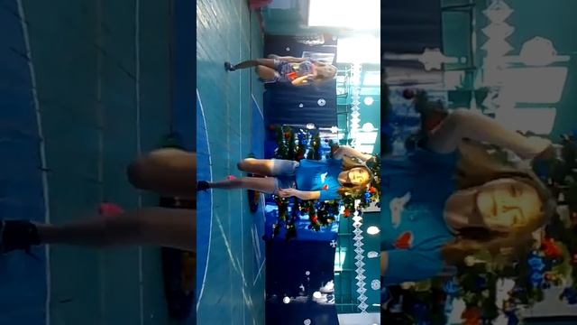Новогодний танец) 6 класс смотреть онлайн