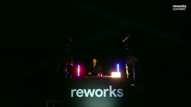 Царица техно Нина Кравиц правит танцевальной ойкуменой с горы Олимп (Греция) смотреть онлайн