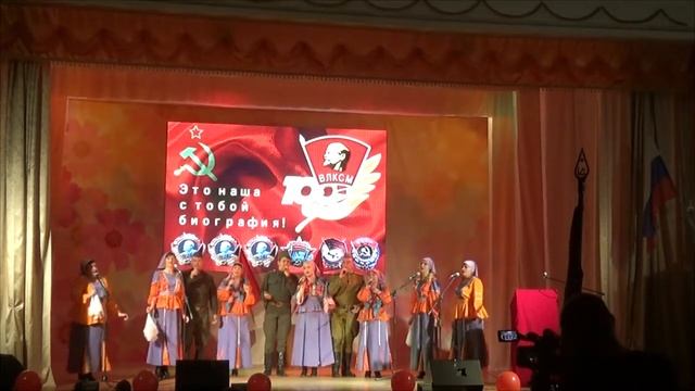 Ансамбль "Раздолье" Вот кто то с горочки спускается смотреть онлайн