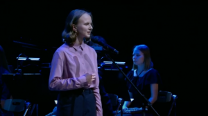 "Уж сколько их упало в эту бездну". Марина Цветаева. Читает наизусть Сияна Змановская.