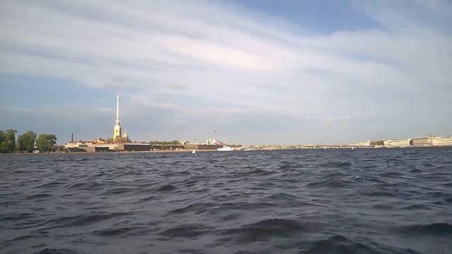 Нева и Шпиль Петропавловской крепости смотреть онлайн