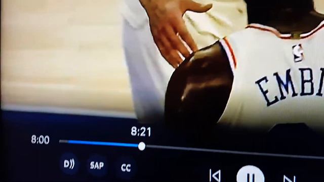 Josh Richardson nearly takes out Ben Simmons смотреть онлайн