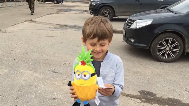 ОХОТА НА МИНЬОНОВ // НАШ ПЕРВЫЙ миньон. смотреть онлайн