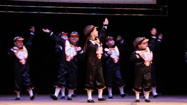 Детский танец "3 пингвина" смотреть онлайн