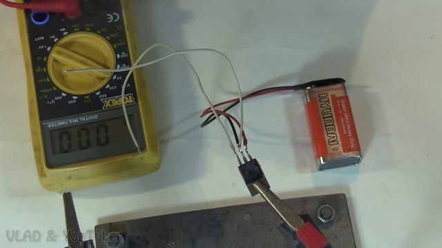 Как сделать простейший усилитель на одном транзисторе / A simple amplifier with one transistor смотреть онлайн