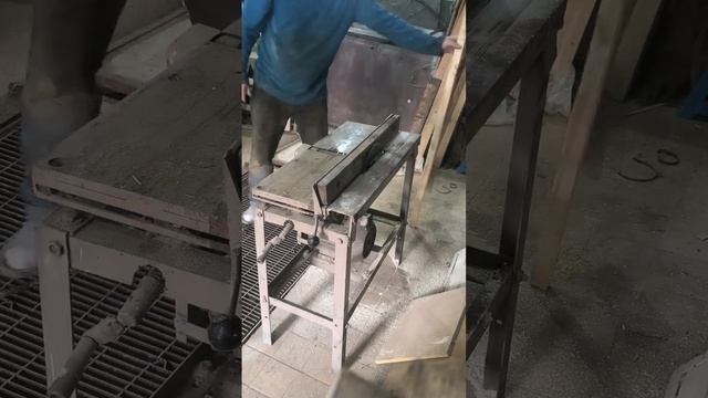 Деревообрабатывающий станок. смотреть онлайн