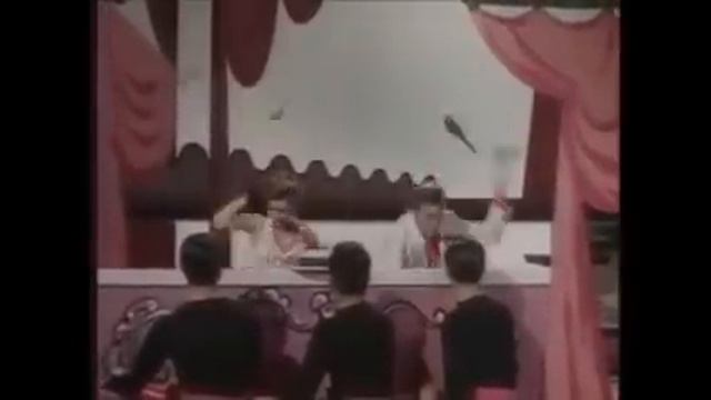 Applause, Applause смотреть онлайн