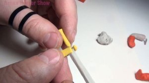 Аниматроник из фильма Страна Чудес Вилли. Рыцарь из пластилина.