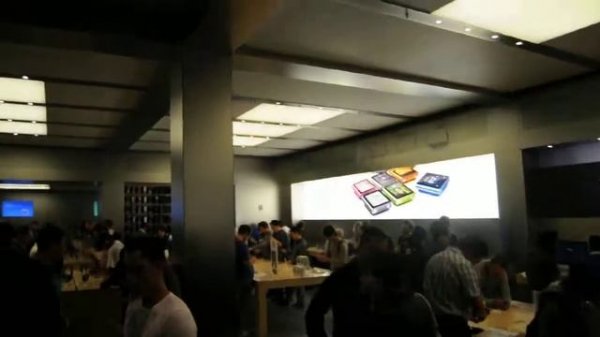 Inside Apple Store 5th Avenue @ New York