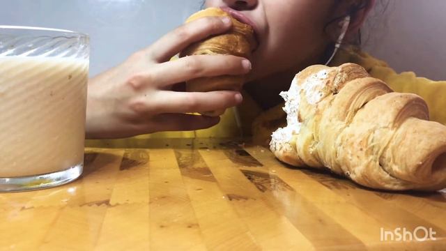 ASMR CROISSANTS FROM CREAM | КРУАССАН С КРЕМОМ MUKBANG | АСМР |МУКБАНГ смотреть онлайн
