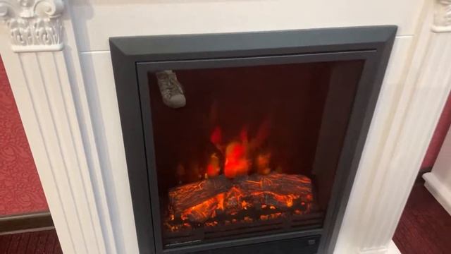 Небольшой белый электрический камин с очагом EUGENE REAL FLAME смотреть онлайн