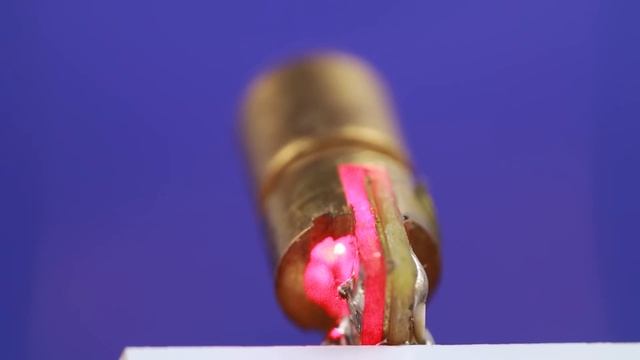 Как устроен ЛАЗЕР и лазерный светодиод? смотреть онлайн