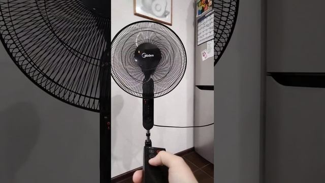 Напольный вентилятор Midea MVFS4008 смотреть онлайн