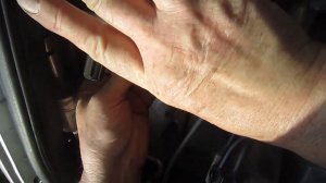 Болтается трубка кондиционера Renault Logan (air conditioner tube)