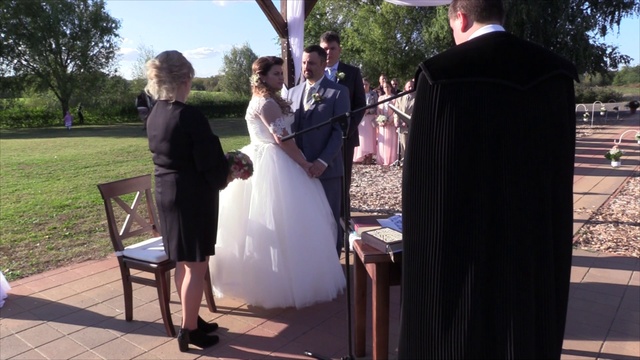 Zsuzsika és Péter Házasságkötése (összefoglaló)