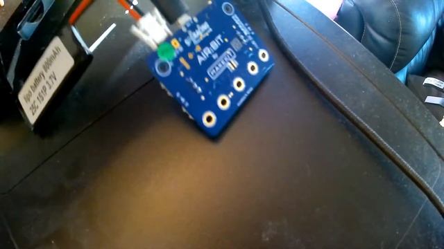 Air:bit Introduction & Unboxing - Remote Controller (by MakeKit) - Part 1 смотреть онлайн