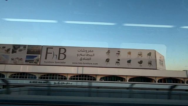 Что можно увидеть из метро Дубая / What you can see from the Dubai Metro смотреть онлайн